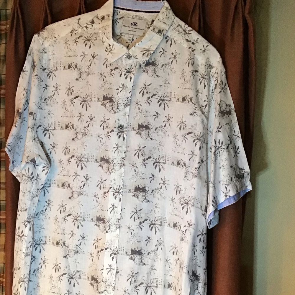 NWOT Beautiful Report Collection Short Sleeve Casual Button Down Shirt